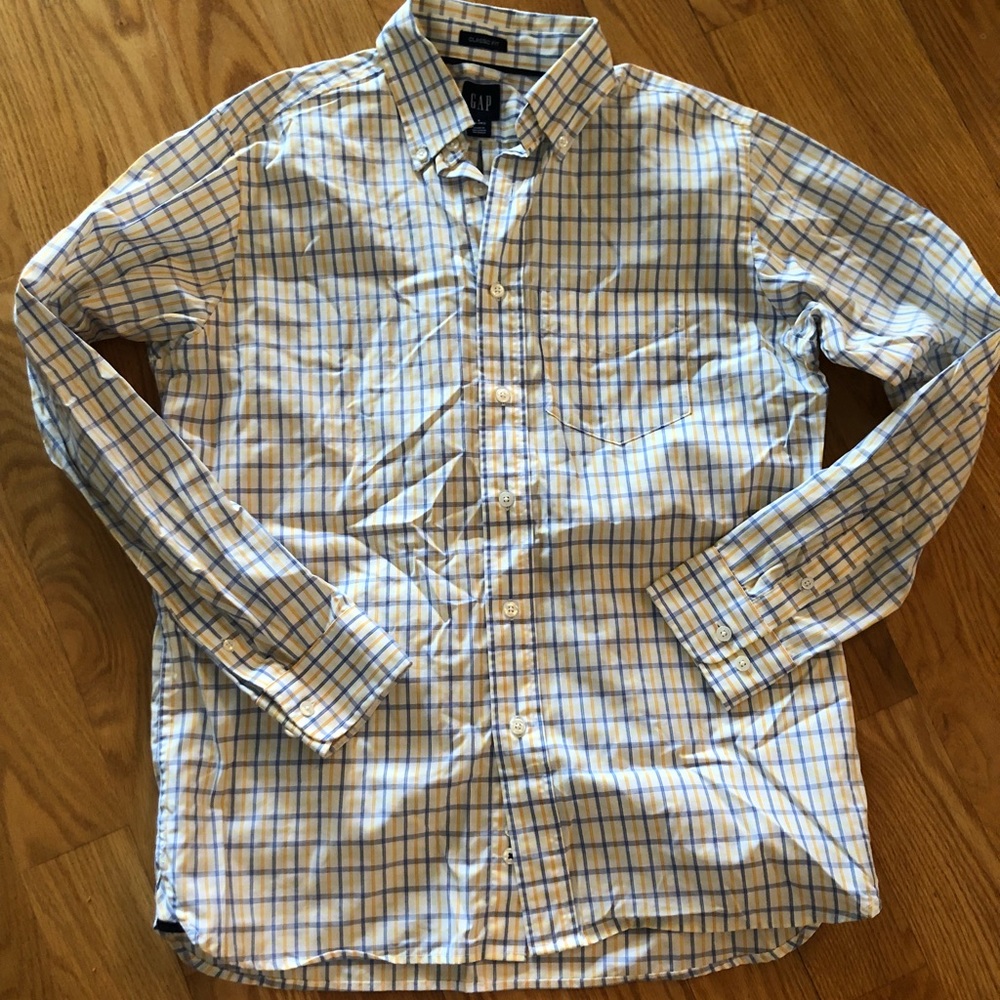 GAP button down